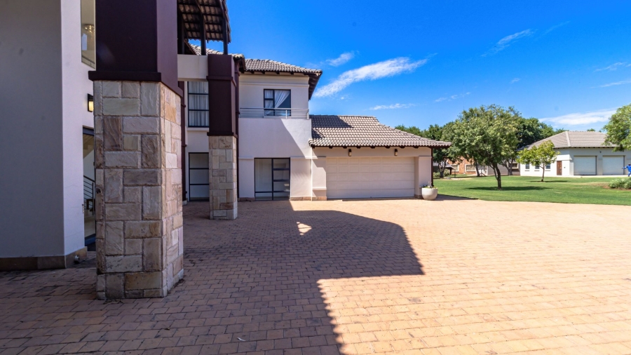 7 Bedroom Property for Sale in Oranjeville Free State